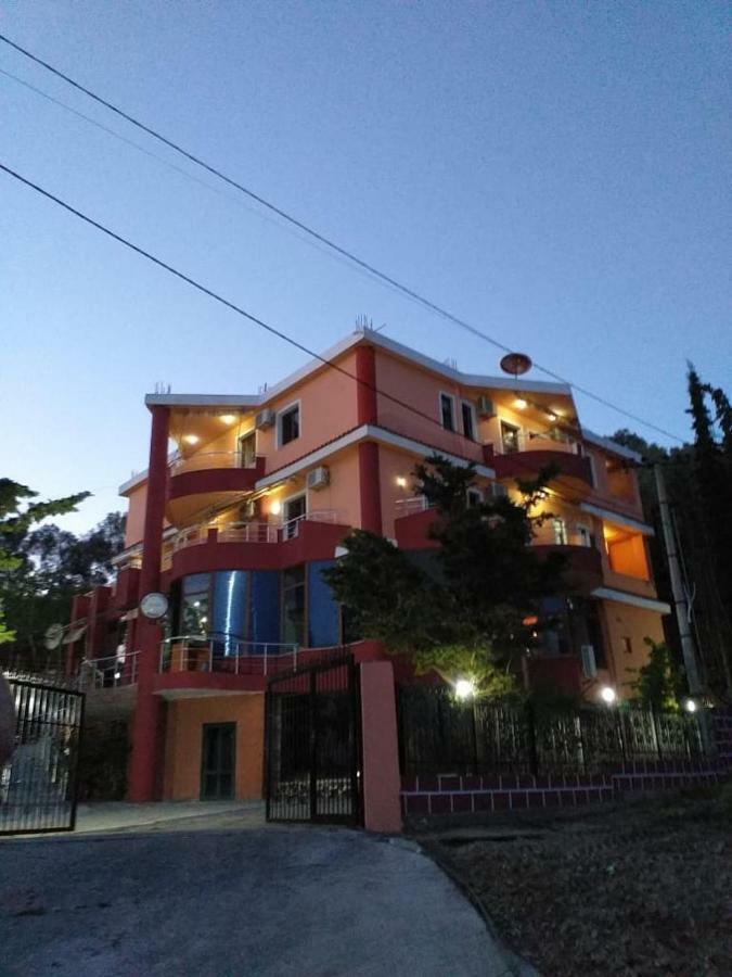 Hotel Moris Durrës Exterior foto